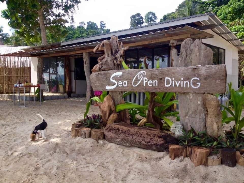 Koh Ngai Sea Open Resort Exterior photo